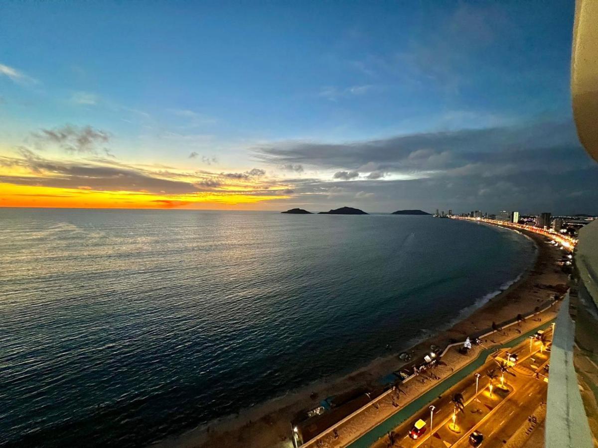 마사틀란 Sunset View Malecon 1404 Vista Panoramica Al Mar 아파트 외부 사진